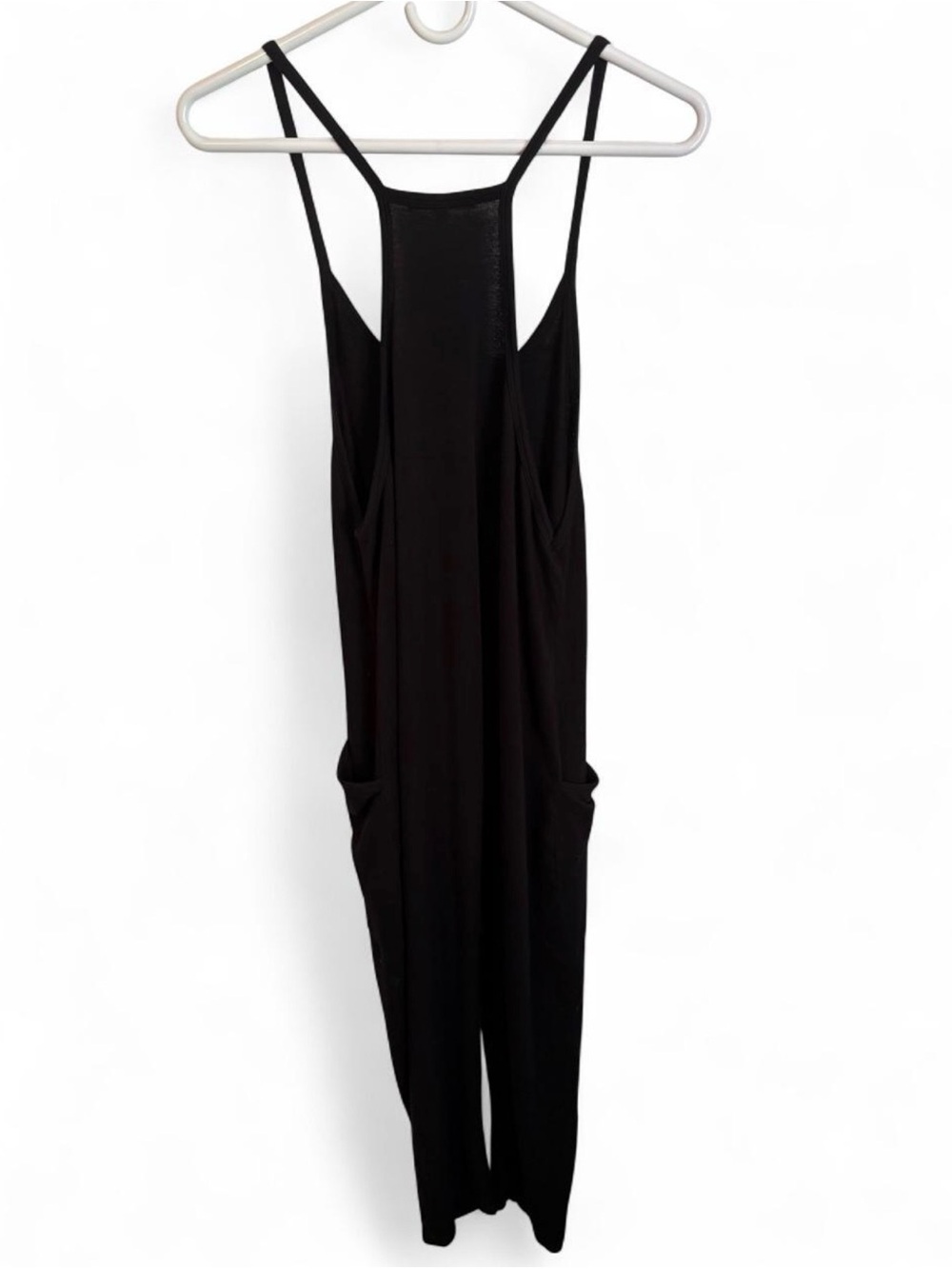 Relaxed Black Scoop-Neck Jumpsuit with Pockets - Picture 4 of 5